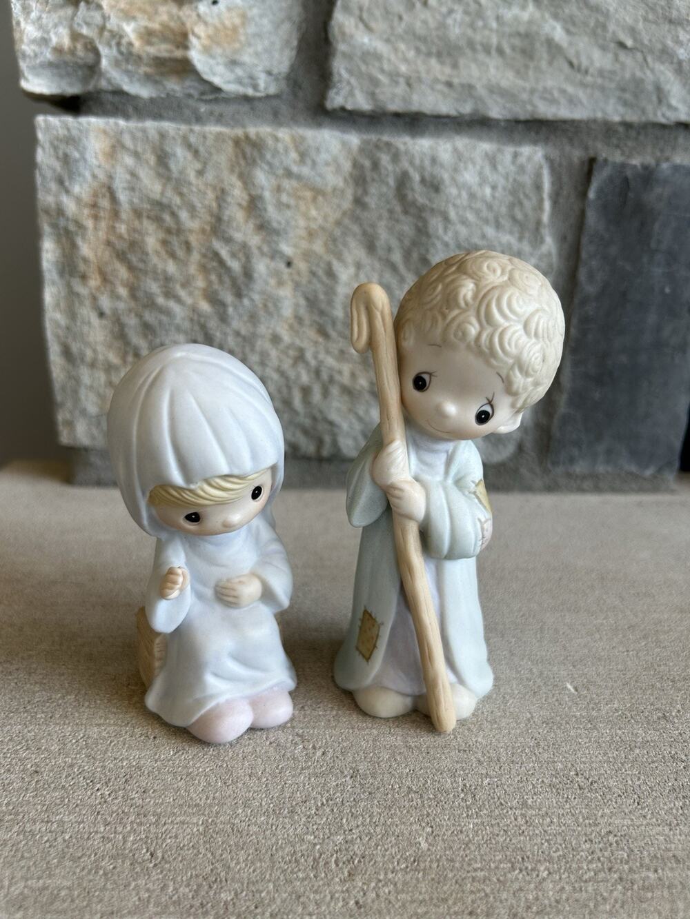 Jonathan & David NATIVITY-Mary/Joseph COME LET US ADORE HIM Precious Moments E26